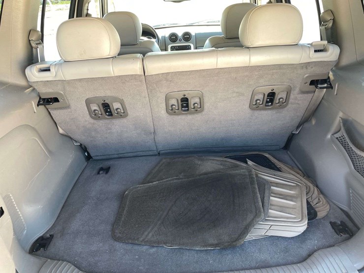 2005-jeep-liberty-image-15