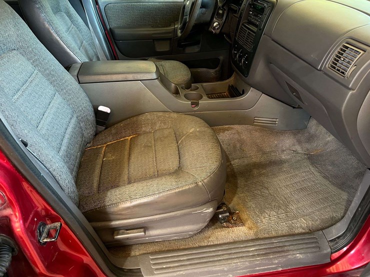 2002-ford-explorer-image-29