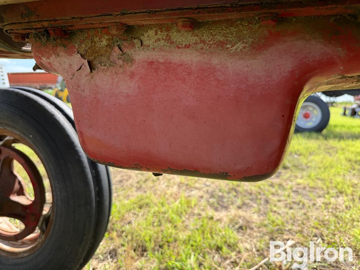 1950-farmall-m-2wd-tractor-image-14