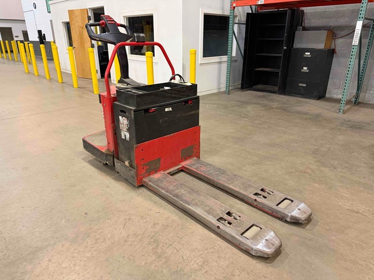 electric-pallet-jack-image-1