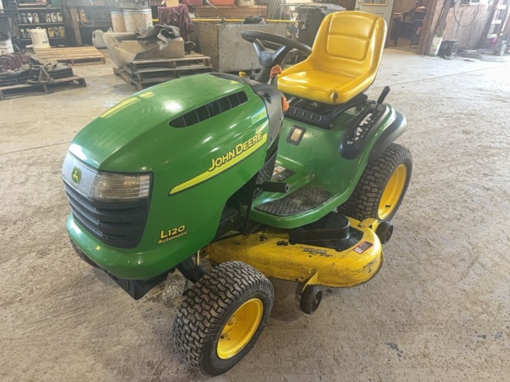 john-deere-l120-image-1