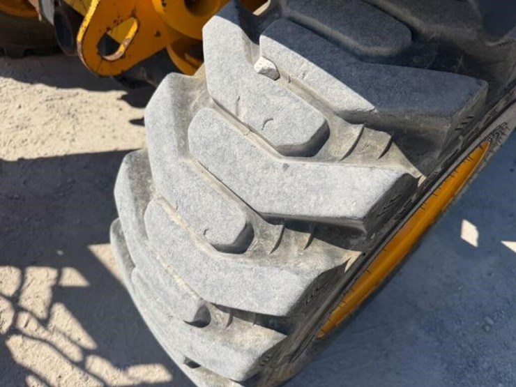 2018-jcb-505-20-image-44