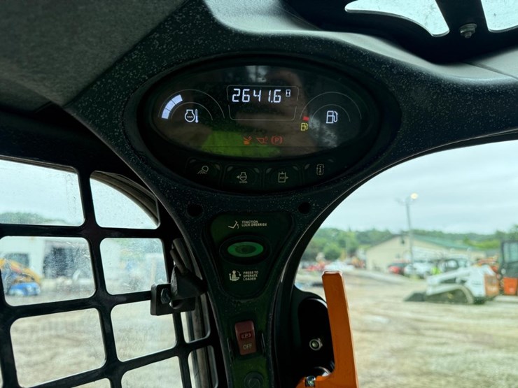 2024-bobcat-t595-image-23