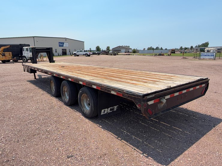 2016-dct-830gs38-gooseneck-trailer-image-7