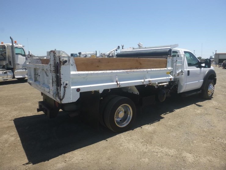 2011-ford-f550-image-3