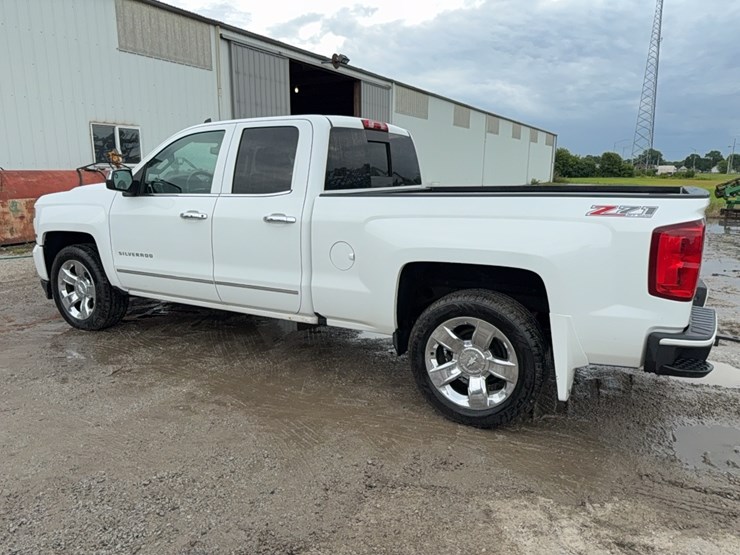 2016-chevrolet-silverado-ltz-image-3