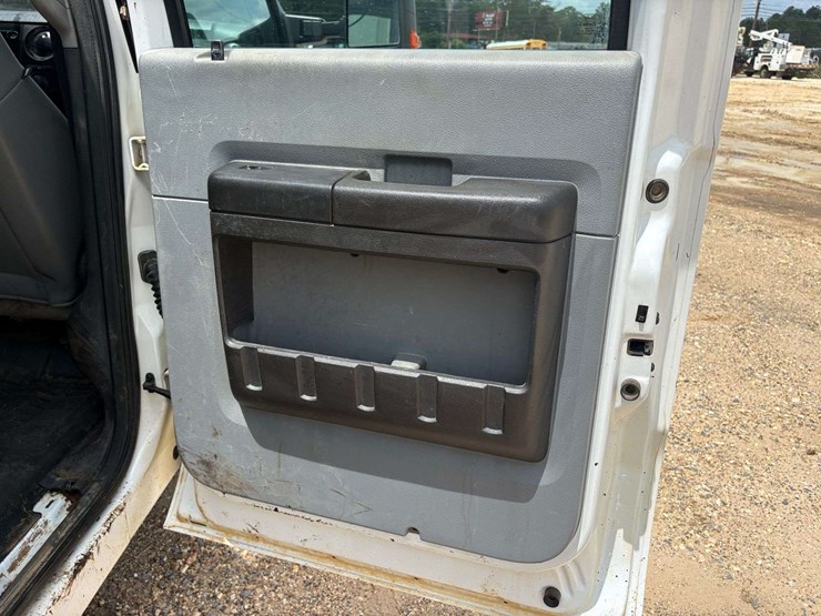 2012-ford-f350-image-22