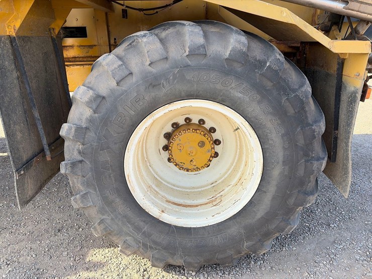 2006-agco-terragator-8104-image-26