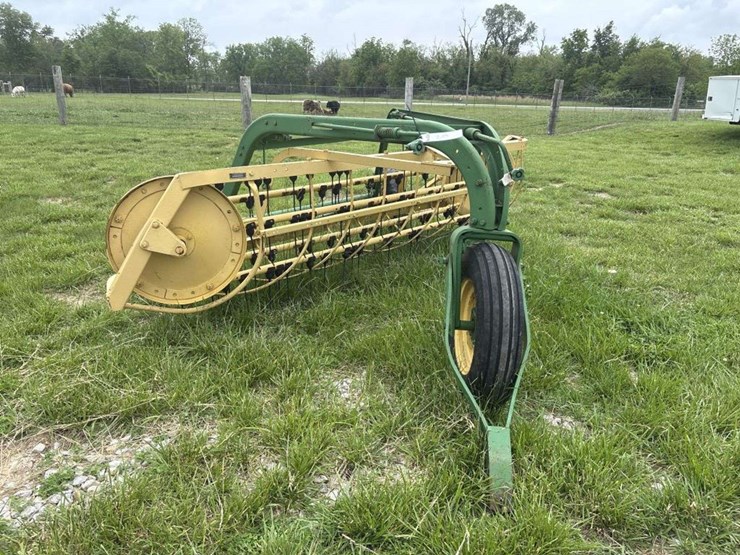 john-deere-10ft-hay-rake-image-1