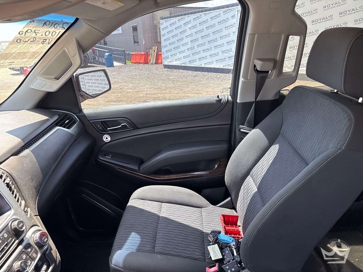 2019-chevrolet-tahoe-image-15