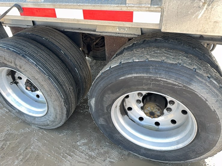 1990-39'-east-aluminum-dump-trailer-image-25