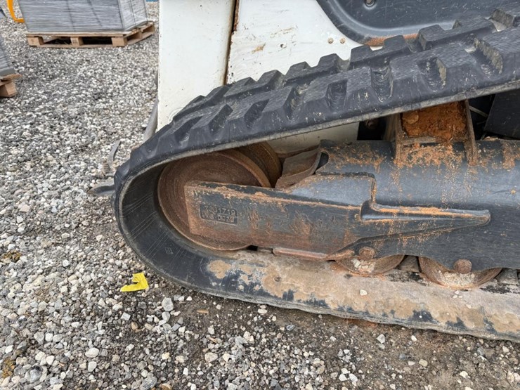 2020-bobcat-t76-image-18