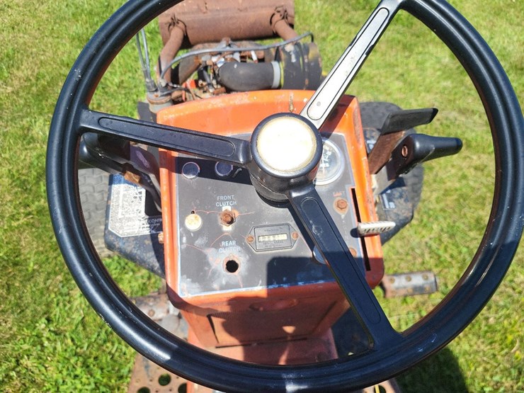 simplicity-garden-tractor-w/engine-and-hydrostat-transmission---parts-image-22