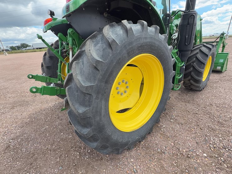 2023-john-deere-6130m-image-23