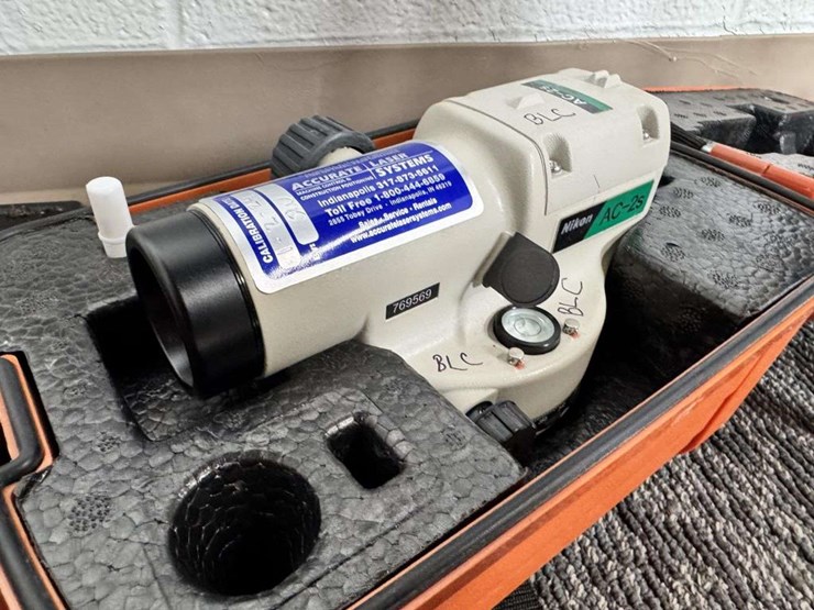 accurate-laser-with-stand-image-4