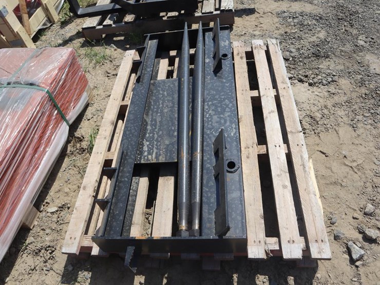 jct-skidsteer-bale-spear-image-3