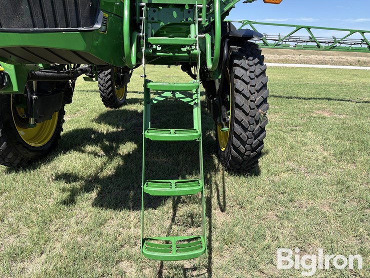 2024-john-deere-412r-image-10