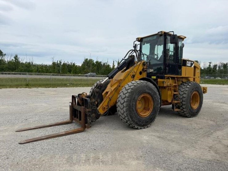 2010-caterpillar-924h-image-1