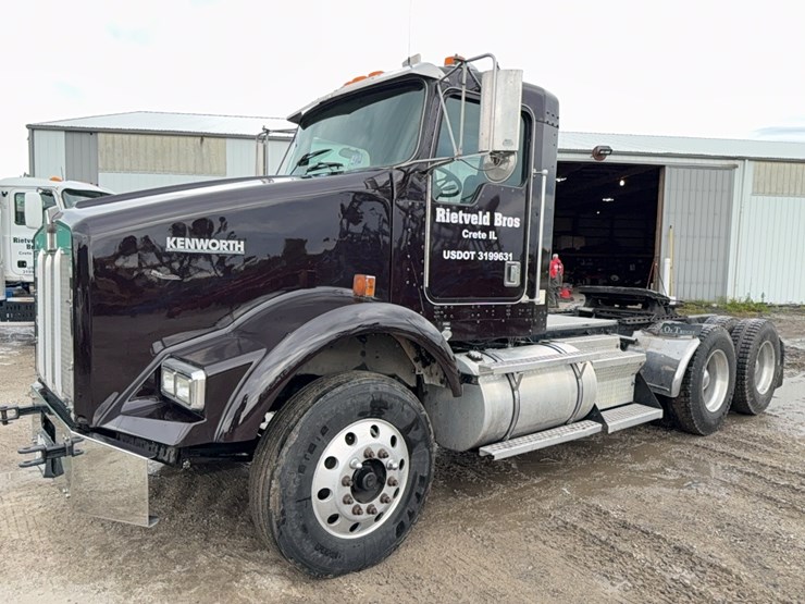 1999-kenworth-t800-image-57