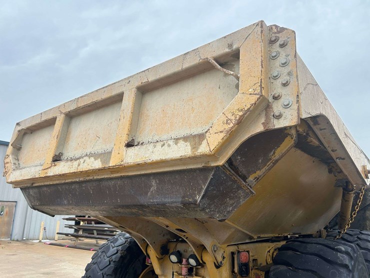 2008-caterpillar-725-image-36