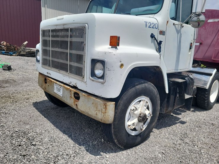 1979-international-s2200-image-8
