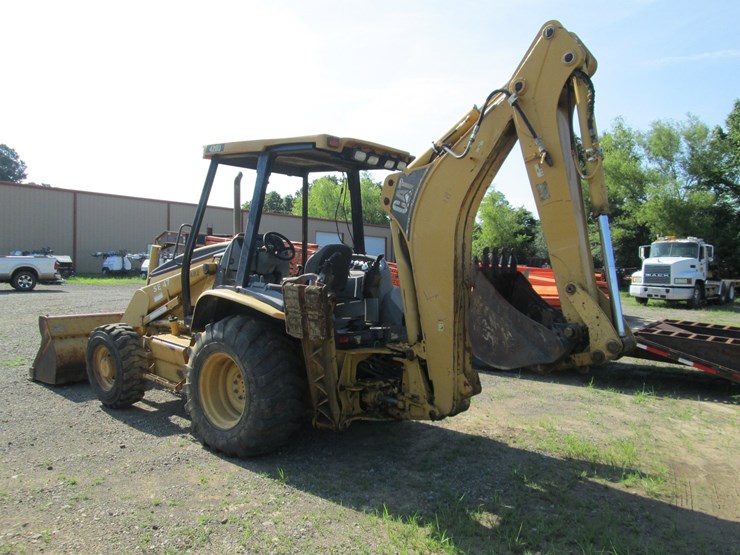 2004-caterpillar-420d-image-4