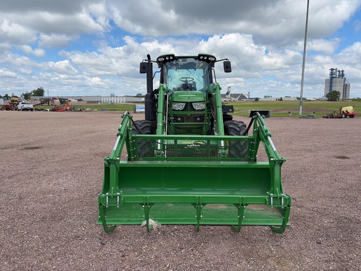 2023-john-deere-6130m-image-2
