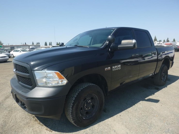 2016-dodge-1500-image-2