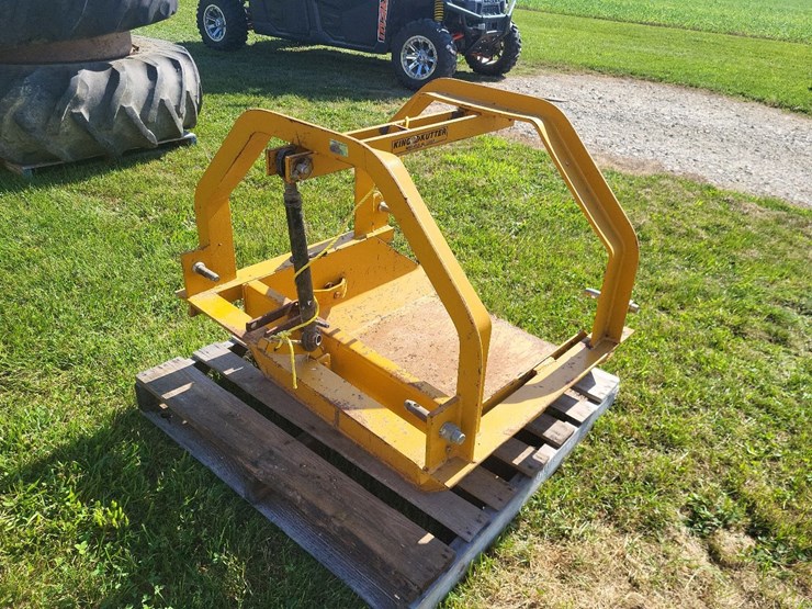 king-kutter-30"-3pt-hitch-scoop-image-5