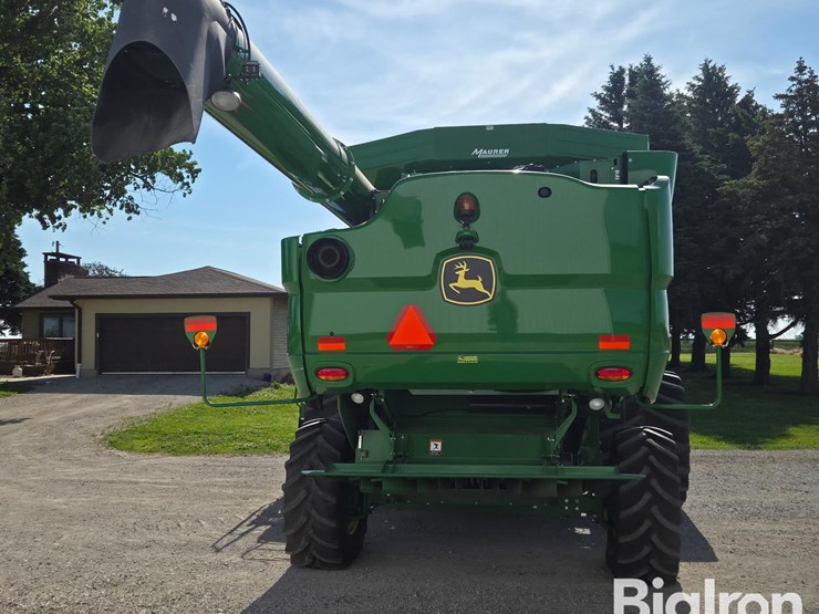 2017-john-deere-s670-image-6