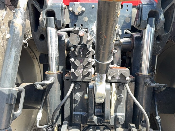 2011-case-ih-magnum-290-image-23