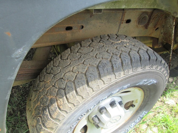 2006-chevrolet-2500hd-image-11