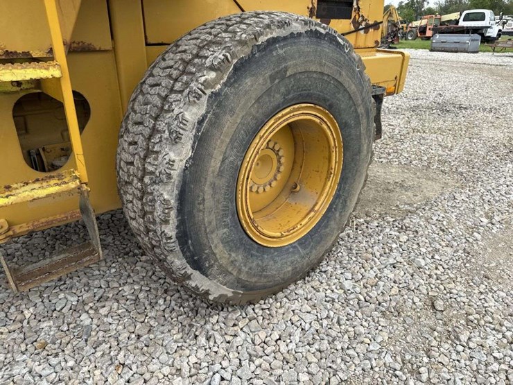 caterpillar-928g-image-9