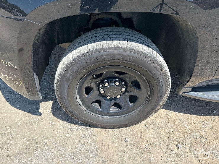 2019-chevrolet-tahoe-image-23