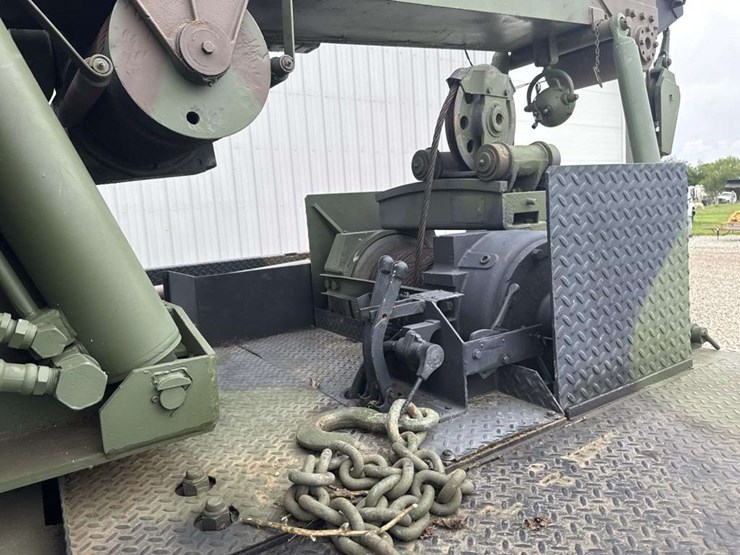 1972-m816-6x6-rotary-wrecker-crane-image-24