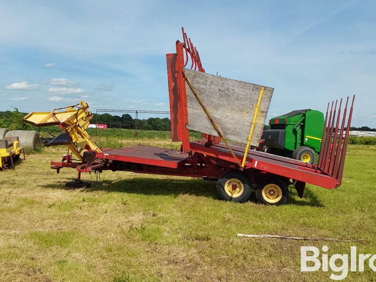 new-holland-1033-image-8