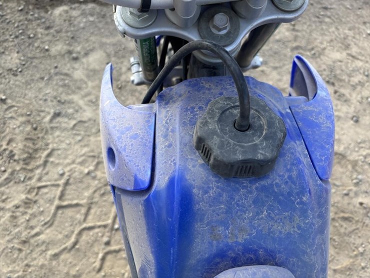 2002-yamaha-dirt-bike-image-12