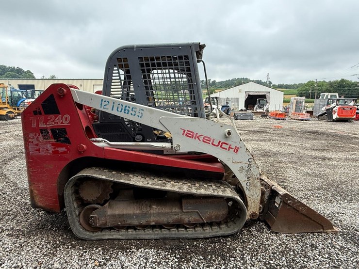 takeuchi-tl240-image-5
