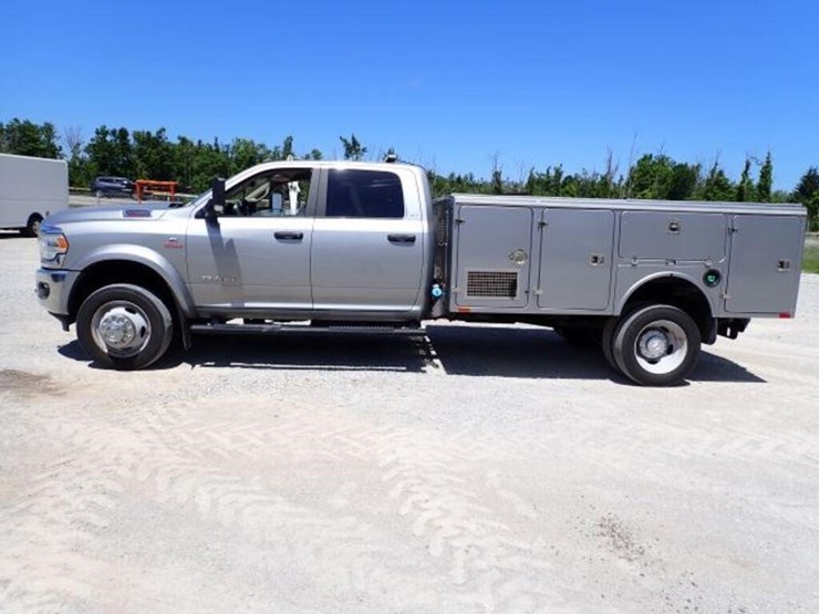2022-dodge-ram-5500-image-8