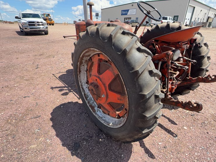 1952-case-sc-tractor-image-27
