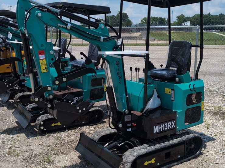 cfg-industries-mini-excavator---mh13rx-image-1