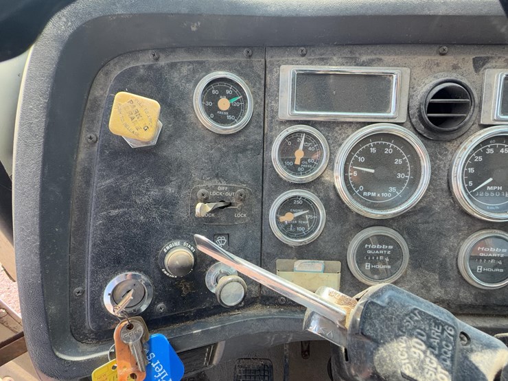 1995-ford-l9000-image-51