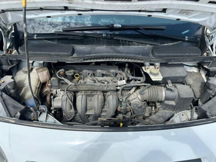 2015-ford-cargo-image-42