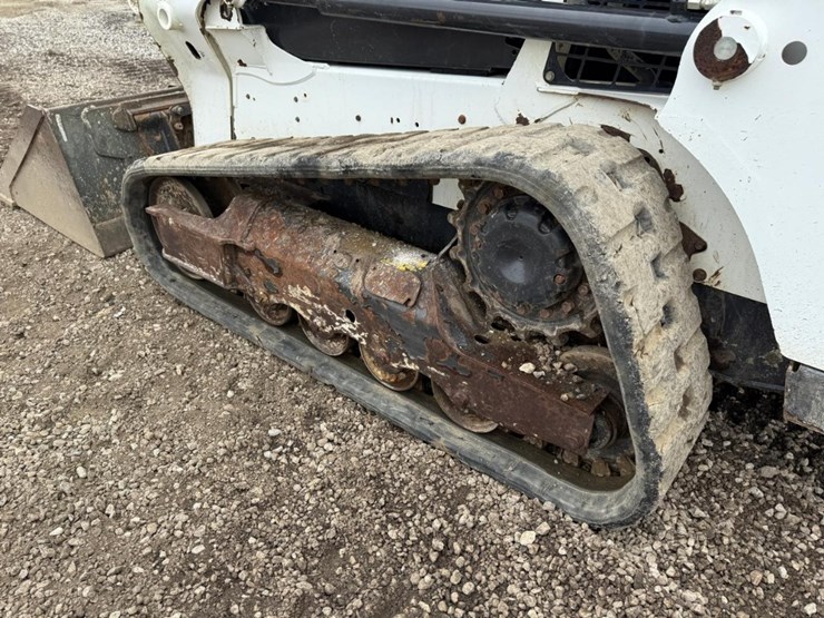 2022-bobcat-t550-image-17