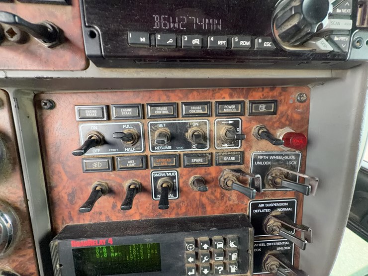 2006-kenworth-t800-image-14