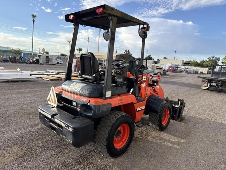 kubota-r420s-image-6