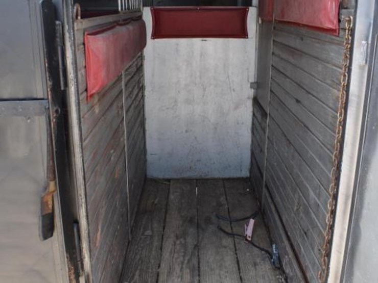 2-horse-horse-trailer-(plate-#-fhs-x94)-image-7