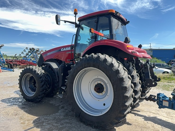 2011-case-ih-magnum-290-image-10