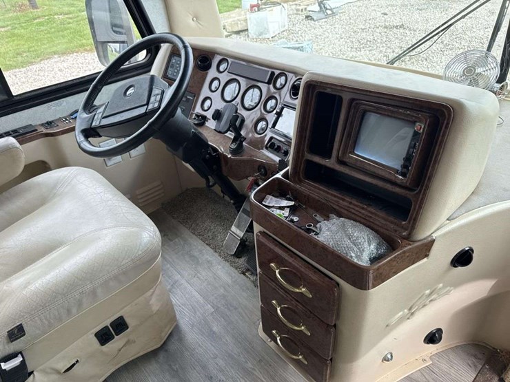2004-alfa-leisure-see-ya-class-a-motorhome-image-21