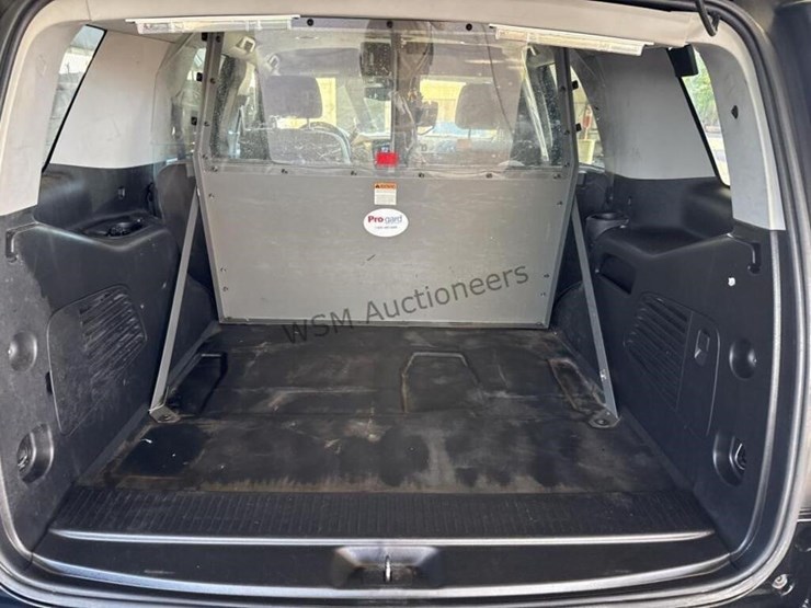 2017-chevrolet-tahoe-image-10